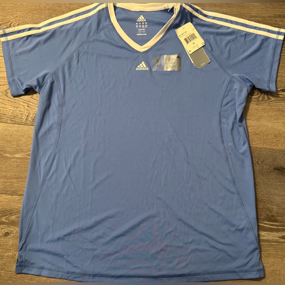 NWT Women’s Adidas SS Tech Shirt - XL